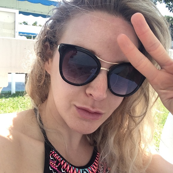 Meet your Posher, Audrey - Picture 1 of 1